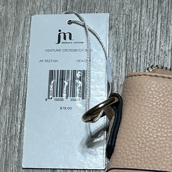 Sold - Picture 3 of 6